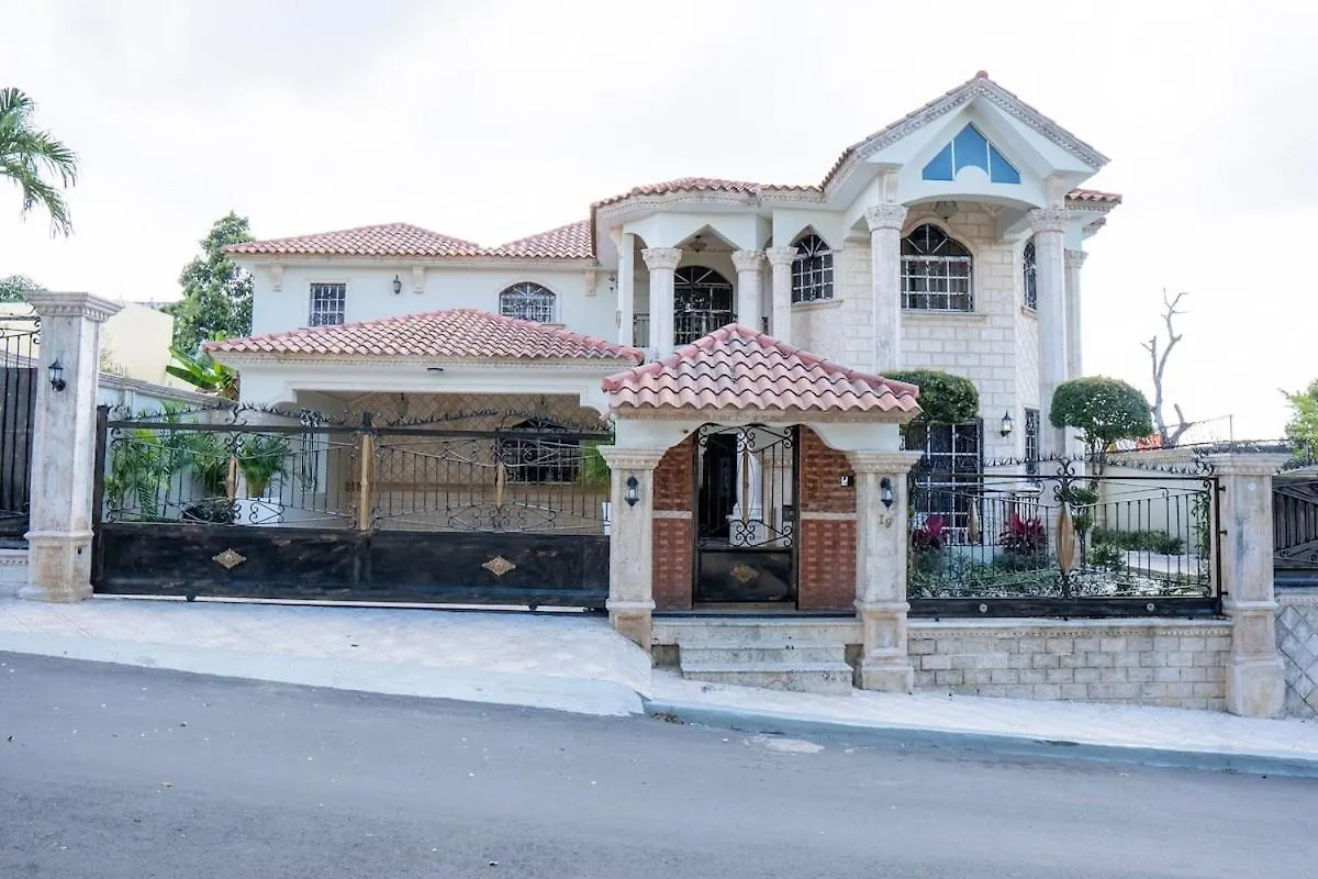 Villa La Duena - Vista Hermosa Luxury Retreat, 5Br Villa With Pool, Swim-Up Bar, Jacuzzi, Chef'S Kitchen, Fast Wi-Fi, Full Ac, Ev Charger And Solar Power, Ideal For Families & Groups Cancino Dominikánská republika
