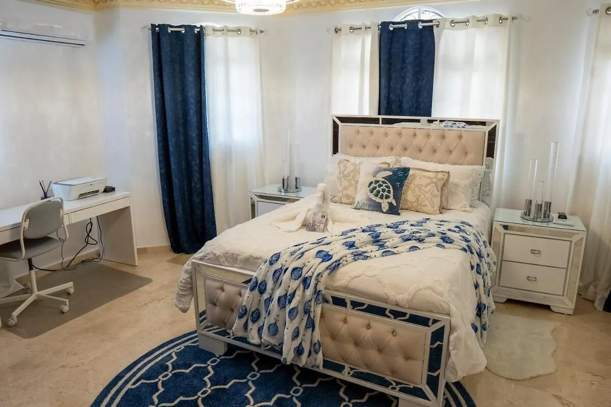 Villa La Duena - Vista Hermosa Luxury Retreat, 5Br Villa With Pool, Swim-Up Bar, Jacuzzi, Chef'S Kitchen, Fast Wi-Fi, Full Ac, Ev Charger And Solar Power, Ideal For Families & Groups Cancino